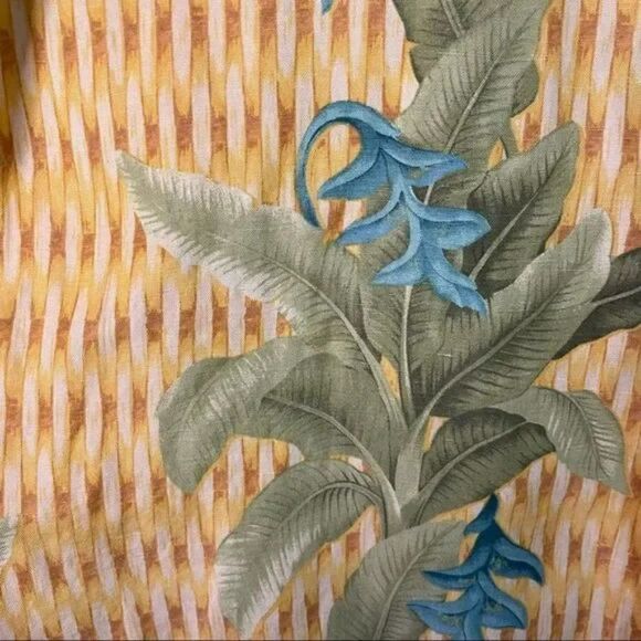 Tommy Bahama Linen Silk Floral Basketweave Hawaiian Aloha Shirt - Picture 2 of 5